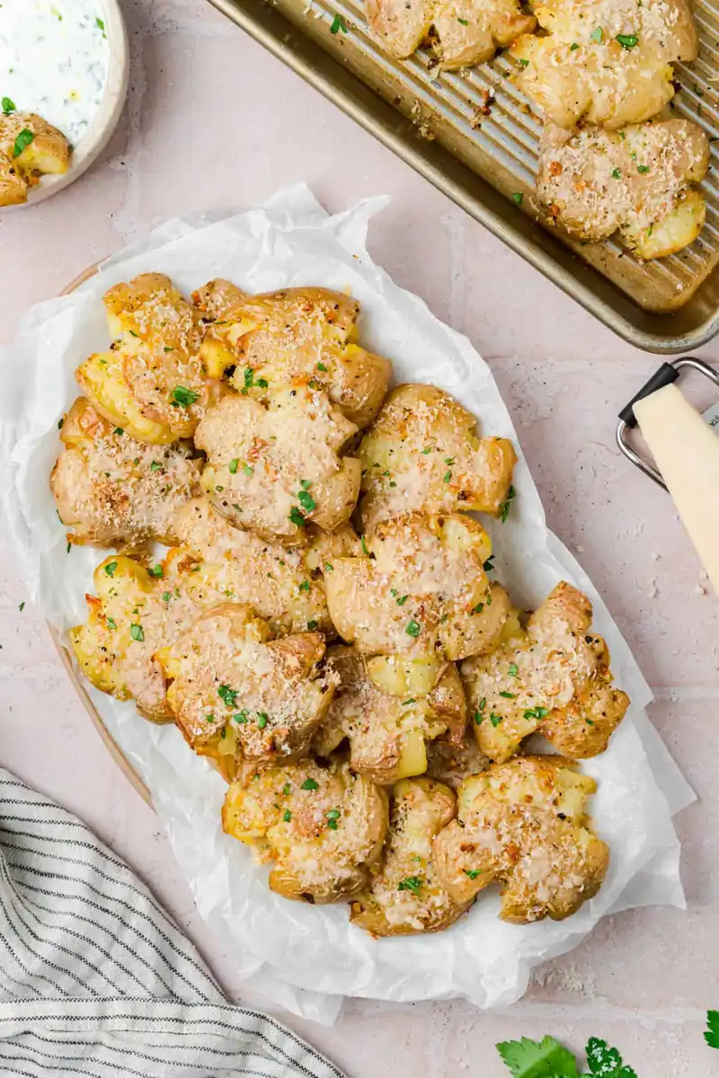 Crispy Garlic Parmesan Smashed Potatoes – Instant Comfort